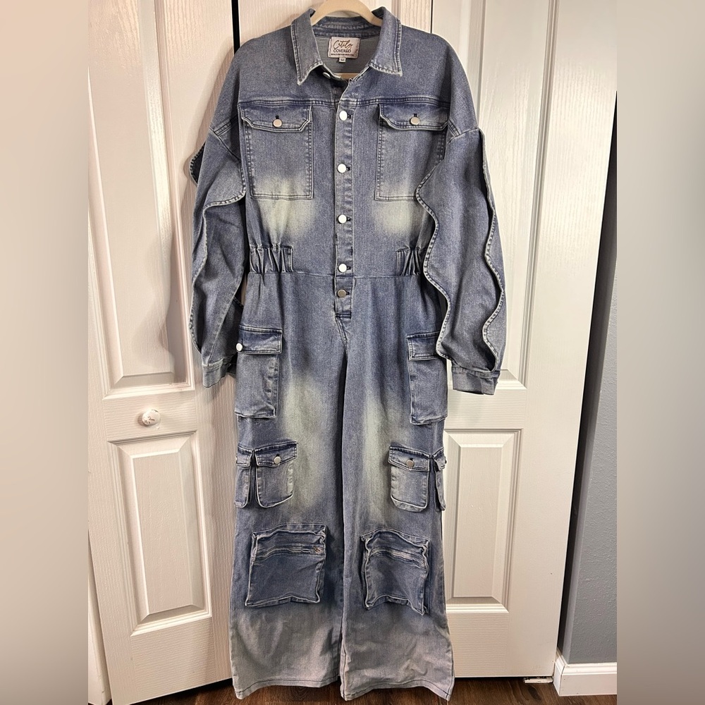 Cutely Covered Women's Denim Button Up‎ Pocket Cargo Jumpsuit Blue Size M